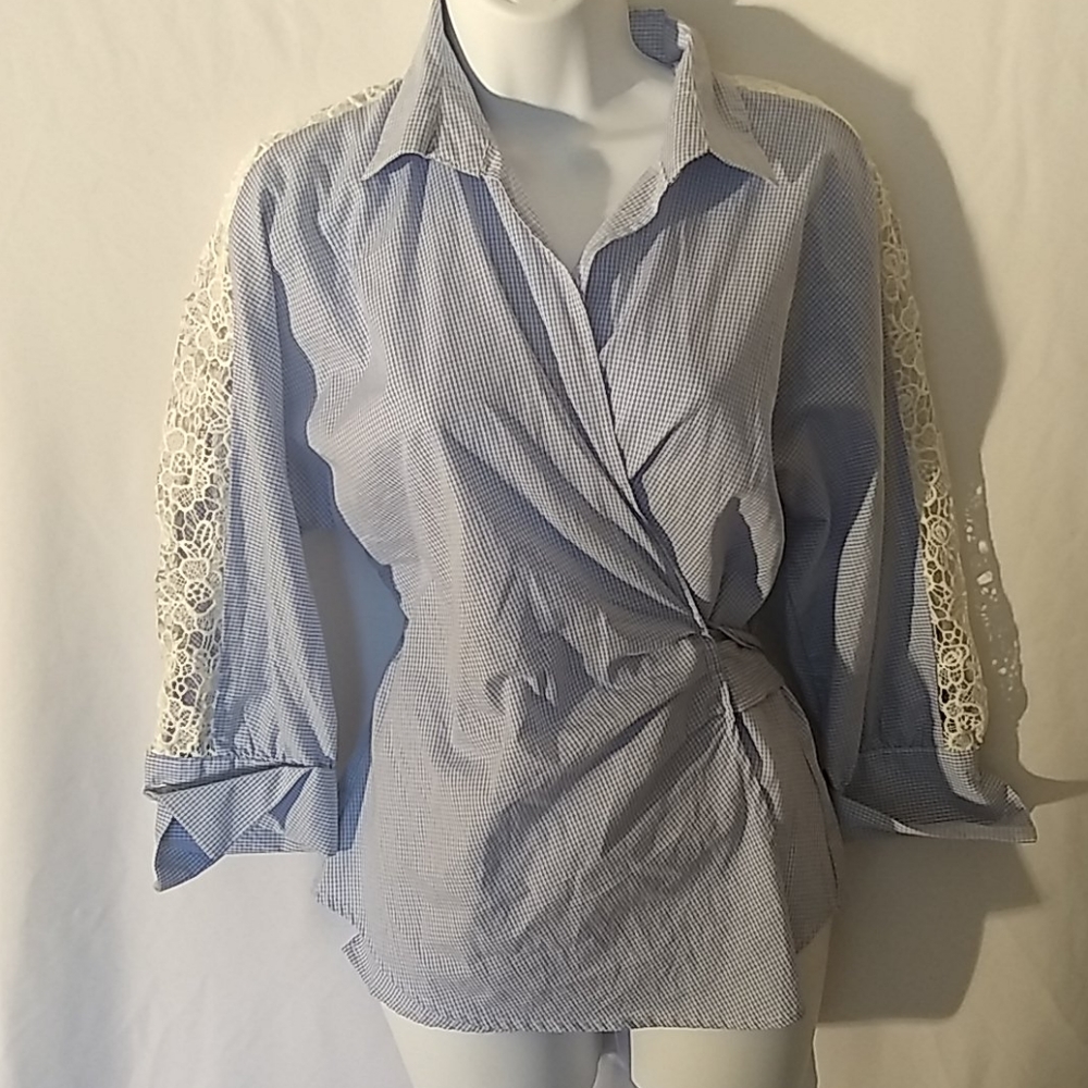 Romeo & Juliet Couture Lace Detailed Top